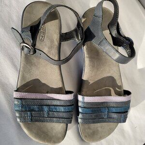 Keen Flat Leather Sandals Size 8